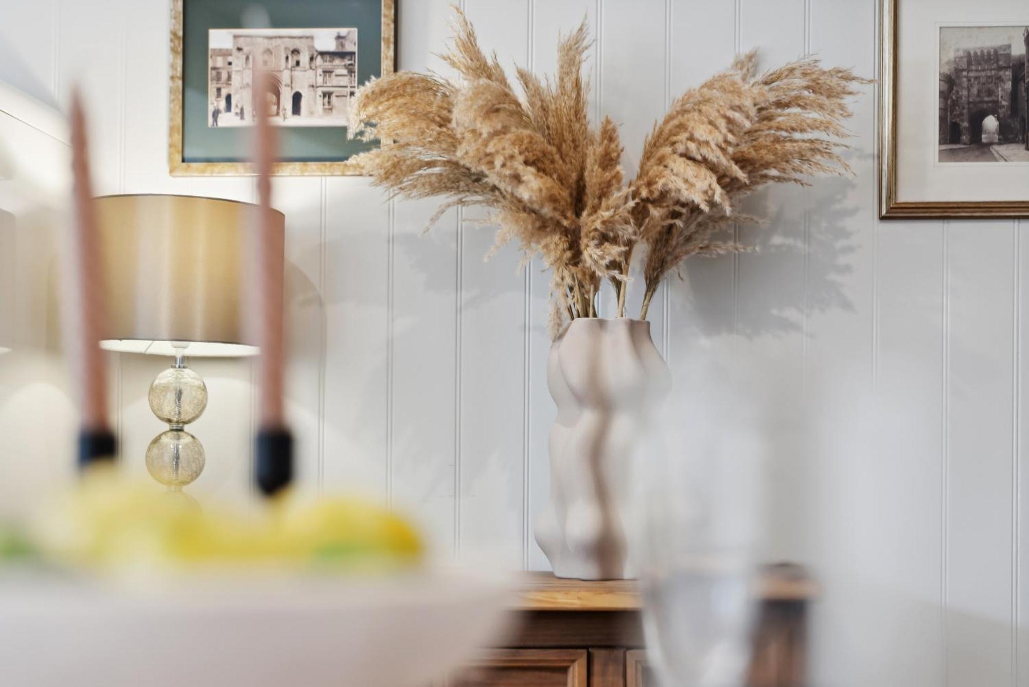 Holiday home 2 Bedrooms Stunning Westgate Retreat, Winchester, Free On-street Parking Permit, With Garden Close To Cathedral - Sleeps 6, Pets Are Welcome, Summer Special Offer! - By Blue Puffin