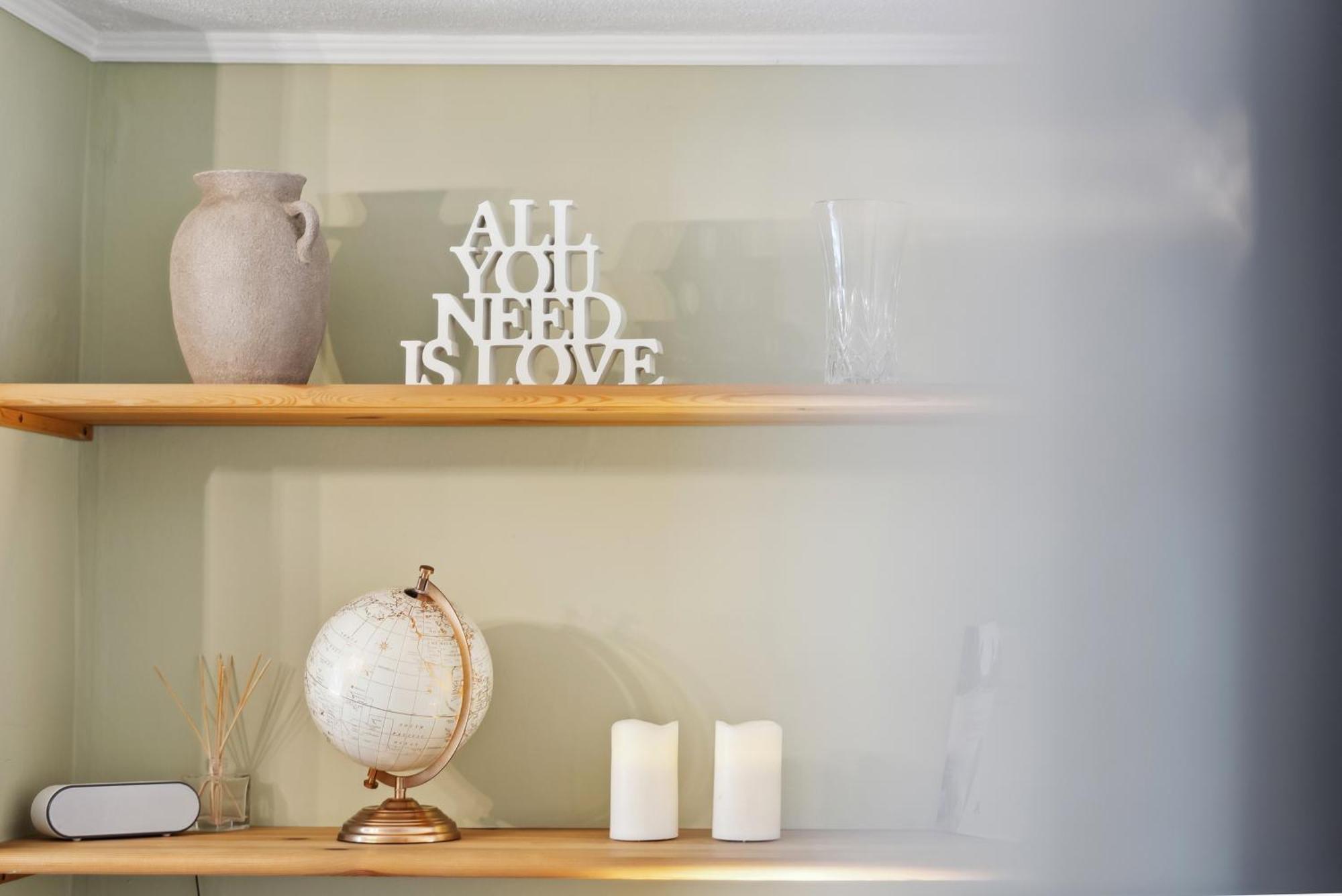 Holiday home 2 Bedrooms Stunning Westgate Retreat, Winchester, Free On-street Parking Permit, With Garden Close To Cathedral - Sleeps 6, Pets Are Welcome, Summer Special Offer! - By Blue Puffin